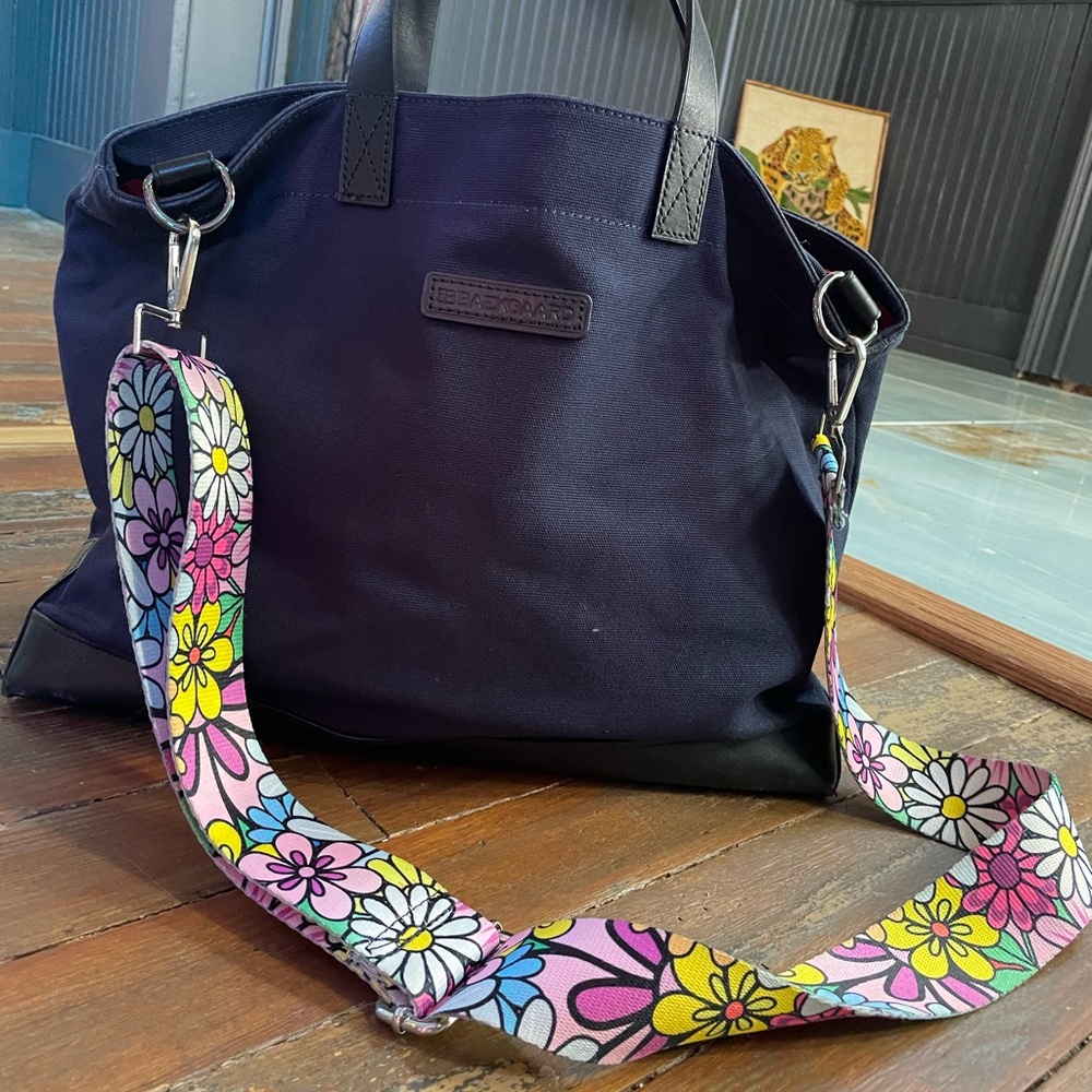 Baekgaard Oliver Metro Tote Bag – Navy Canvas & Black Leather + Floral Strap 💛🎀